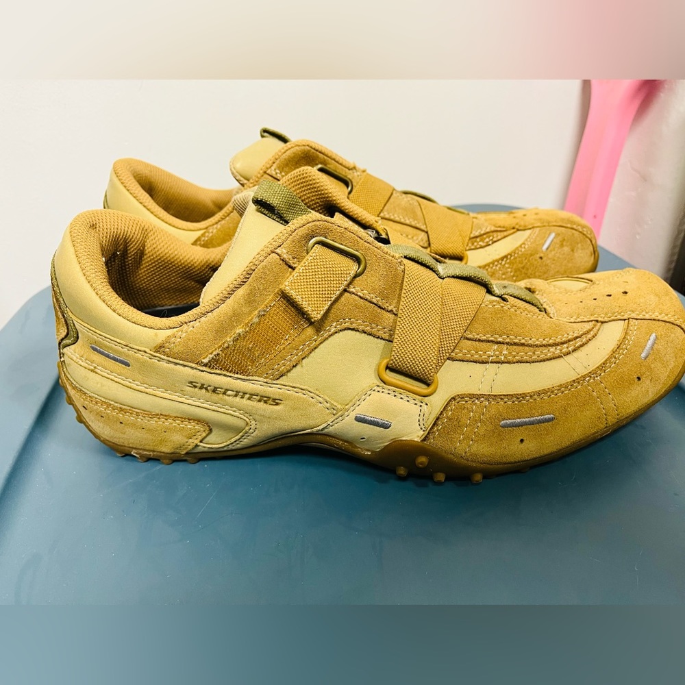 Skechers UrbanTrack Palms Mens Casual Oxford Shoes Tan